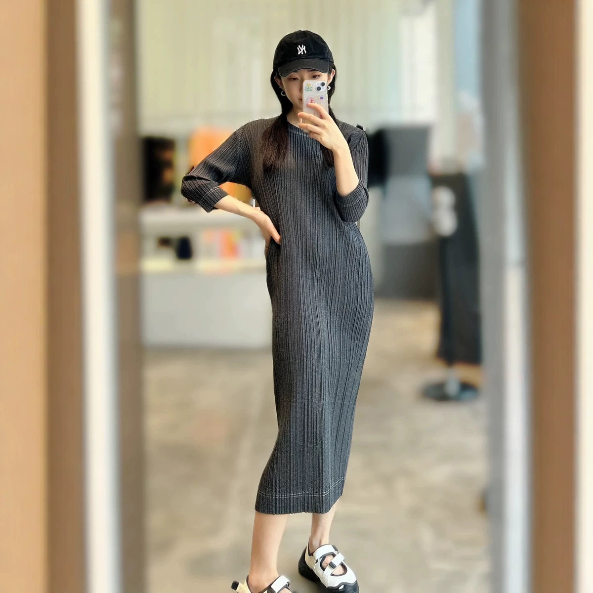 三宅褶皱女装新款女牛仔印花长袖连衣裙纯色现货源头工厂多色可选